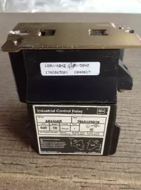 AR440AR CUTLER-HAMMER Coil Control Relay Amp #2