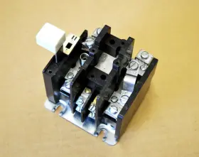 C300CNA1 CUTLER-HAMMER Overload Relay