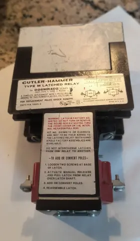 D26MR402 CUTLER-HAMMER Latched Relay