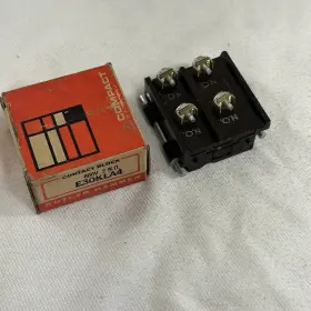E30KLA4 CUTLER HAMMER Box Pushbutton Contact Block Oil