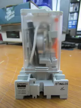 1EGW4 DAYTON Relay Vdc Coil Vac Base Amp Cube #2