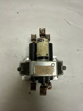 3X750E DAYTON Displacement Relay