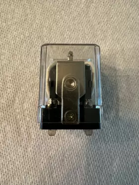 5YR31 DAYTON Plug Relay Pin Amp Vac Square Base #3