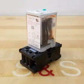 5Z456-ES8 DAYTON Relay Socket