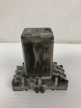 5Z526 DAYTON Relay Base