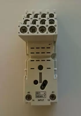 D2PAP EATON Socket Relay Flat Elev Term #2