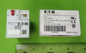 D2RF4T EATON Vac Feature Relay Led Indicator Blade Nos