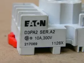 D3PA2 EATON Octal Relay Sockets Din Rail #3