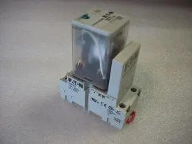 D3RF2T1 EATON Relay Base