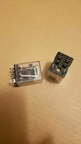 D7PR2B EATON Icecube Relay Cutler Hammer Coil Pin #2
