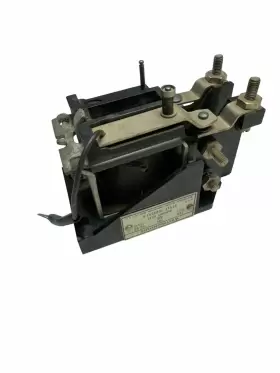 1008541A EATON WESTINGHOUSE Sg Relay Volts Cy