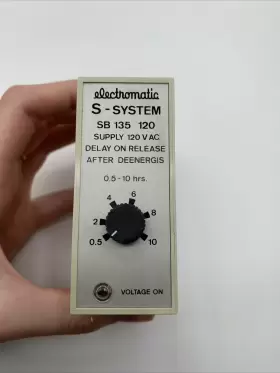 135-120 ELECTROMATIC Voltage Level Relay