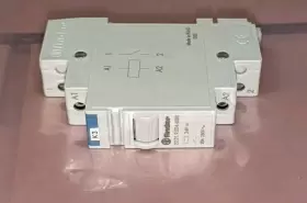 22.21.9.024.4000 FINDER Bistable Relay Din Rail