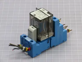 62.33.9.048.0000 FINDER Relay Amp