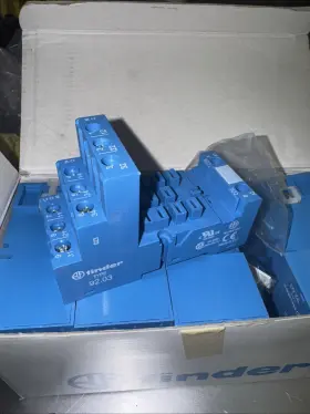 92.03SMA FINDER Din Rail Panel Mount Screw Clamp Terminal