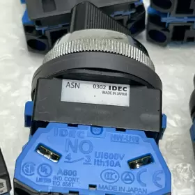 AR22PR-1 FUJI Idec Asn Middle Selector Switches #2