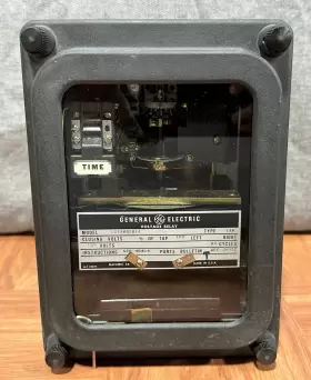 12IAV51D1A GE General Electric Voltage Relay Iav #2