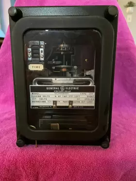 12IAV51D2A GE Voltage Relay Iav General Electric