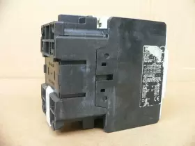 CL10A300M GE Relay Contactor #2