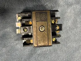 CR120B022 GE General Electric Relay Nema