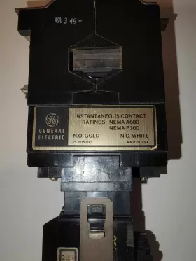 CR122B000 GE General Electric Pneumatic Timer Relay #3