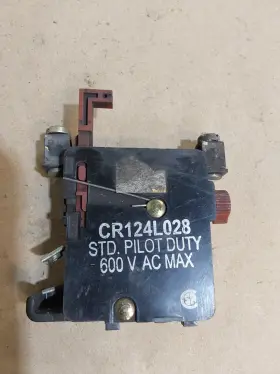 CR124L028 GE General Electric Nsnp Screws