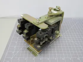 IC2820A100BB203AG GE Relay