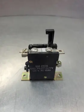 CR124C028 GENERAL ELECTRIC Relay Std Pilot