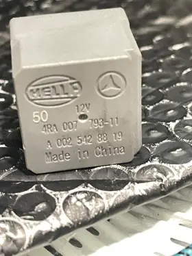 4RA007793-11 HELLA Mercedes Benz Relay