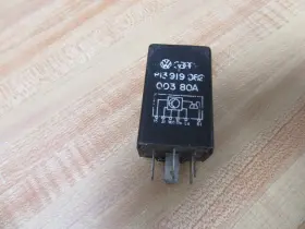 930116-00 HELLA Relay