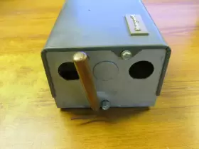 L8124A-1114 HONEYWELL Triple Aquastat Relay Cat #3