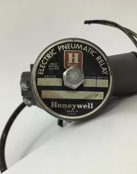 RP403D HONEYWELL Pneumatic Relay Watts