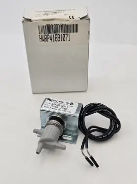 Honeywell Rp419b1071 Pneumatic E-p Relay 1/4 Inch Barb Fitting 120v 18 Lead Wires