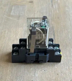 SZR-LY2-N1 HONEYWELL Relay Pin Socket Base