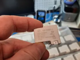 HF105F-1 HONGFA Relays Coil Spst