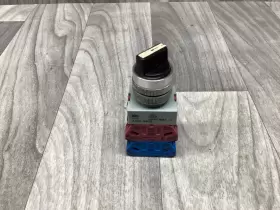 ASW-040E IDEC Position Maintained Selector Switch