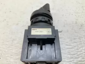 HW-CB01 IDEC Position Maintained Selector Switch Tsc #2