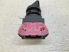 HW-CB01 IDEC Position Maintained Selector Switch Tsc #3