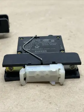 NRAS1100 IDEC Izumi Circuit Protector #3
