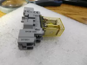 RH2B-UL IDEC Relay Bases #2