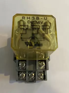 RH3B-U IDEC Cube Relay Din Socket Base #3