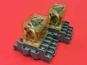 RH4B-U IDEC Relays Base #2