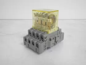 RH4B-ULC IDEC Electric Relay Base #2