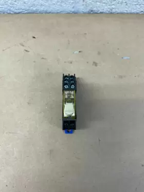 RJ25-CL-D24 IDEC Relay Socket #3