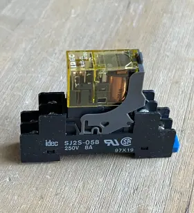 RJ2S-CL-A120 IDEC Relay Pin Socket Base