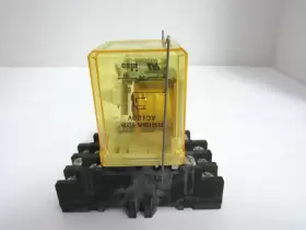 RR1BA-128 IDEC Relay Cutler Hammer Base #2