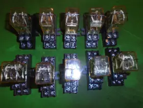 Idec Sh2b-02 Lot Of 10 Mounting Relay Socket W Rh2b-u Rh Series 24vdc 10a