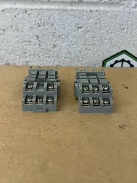 SR3B-05 IDEC Relay Socket #2