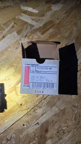 KNOX09001491-9575H2526-66 INDUSTRIAL MRO Cutler Hammer Relay