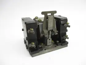 QC3005164-9575H2008A INDUSTRIAL MRO Cutler Hammer Unmp #2